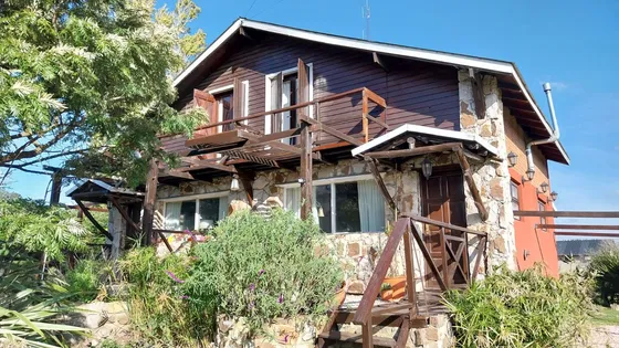 Dos Unidades En Venta Con  Gas Natural Conectado  En Sierra De Los Padres