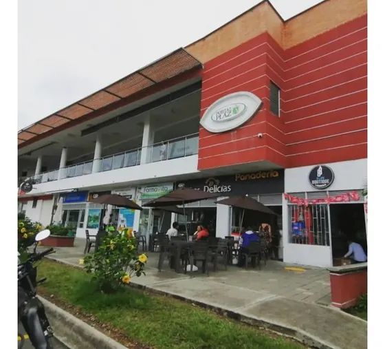Venta Amplios Locales Sector Galicia Pereira