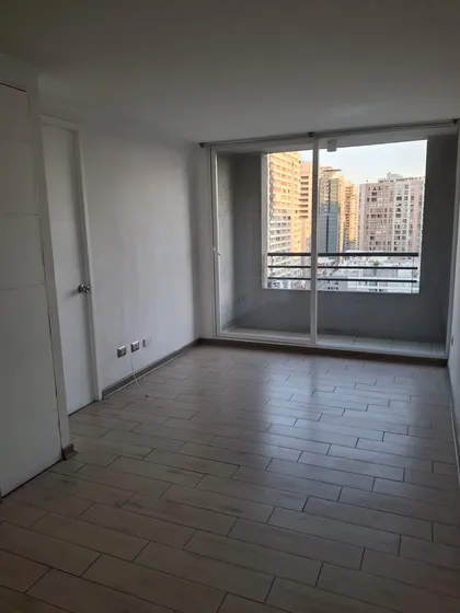 Departamento Impecable, Cercano Al Metro Santa Lucia.
