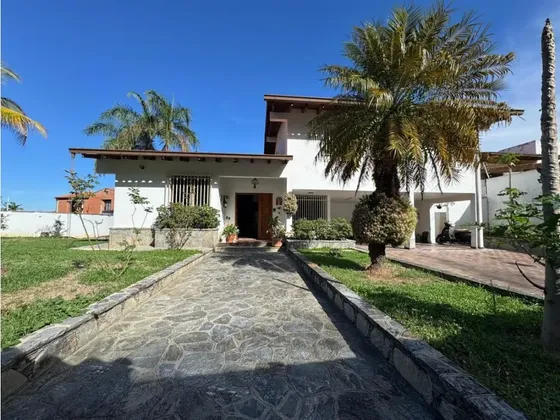 Vendo Casa Para Remodelar 900m2 Colinas De Tamanaco 7221