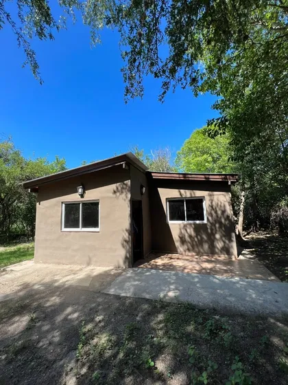 Casa Sobre Lote De 1000 M2 En Quebrada De Los Pozos - Villa De Las Rosas / Traslasierra