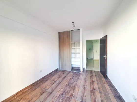 Venta Departamento 2 Amb 29 M2 Valentin Alsina Lanus