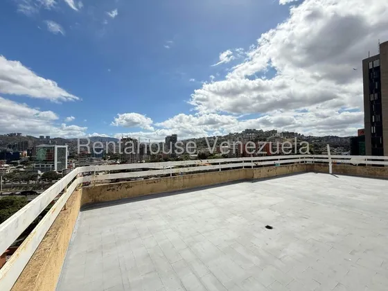 Apartamento En Venta En El Rosal Penthouse Ph Terraza Vista Al Avila Negociable