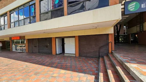 Locales En Arriendo Suramericana 643-8292539
