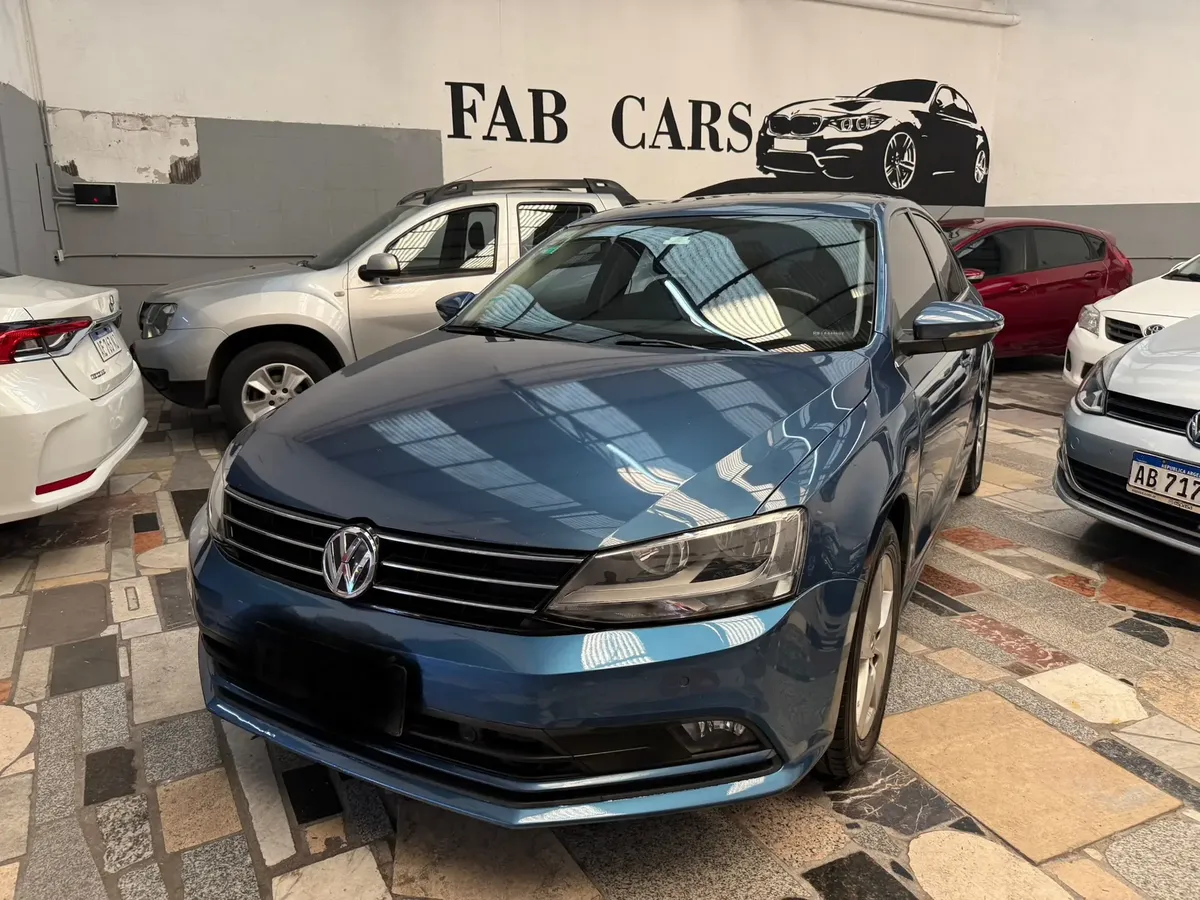 Volkswagen Vento 2.5 Luxury 170cv Tiptronic
