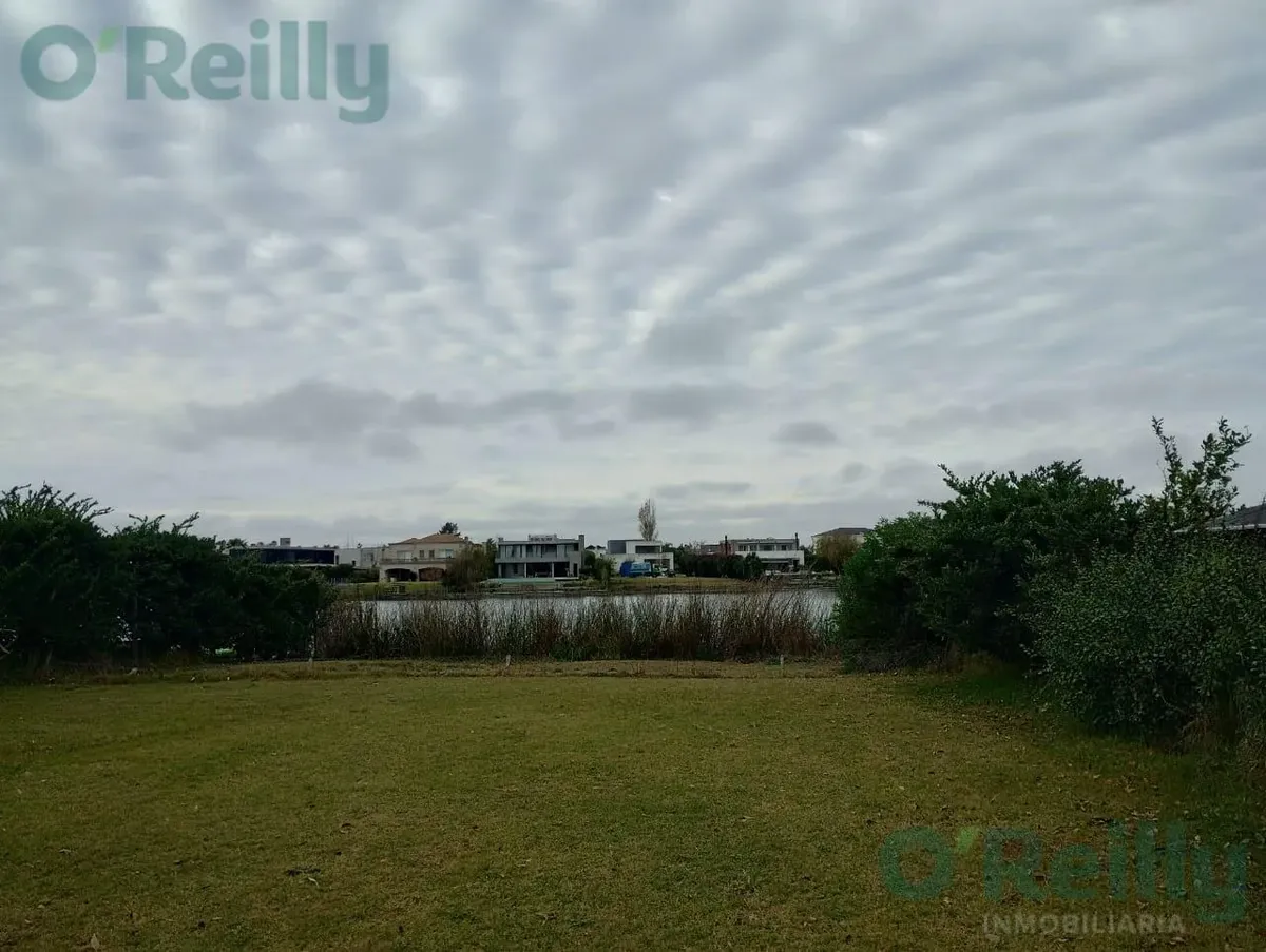 Lot for Sale Facing the Lagoon in San Francisco Neighborhood, Villa Nueva, Tigre