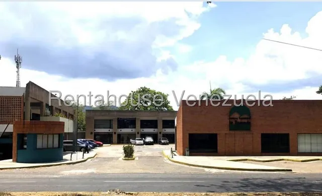 Cf Ideal Para Emprender Su Nuevo Negocio Alquilo Local En C.c. La Hacienda En La Victoria!! Listing 25-9568