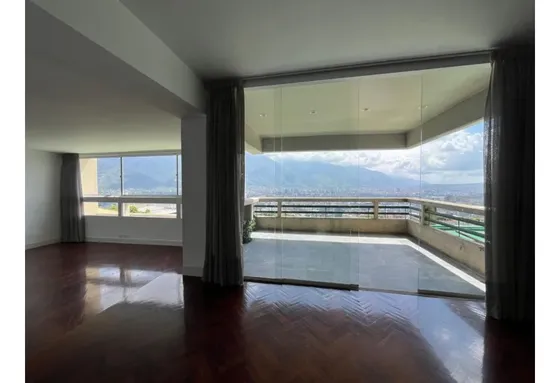 Alquiler Apartamento Con Vista Y Terraza Valle Arriba 275 Mts