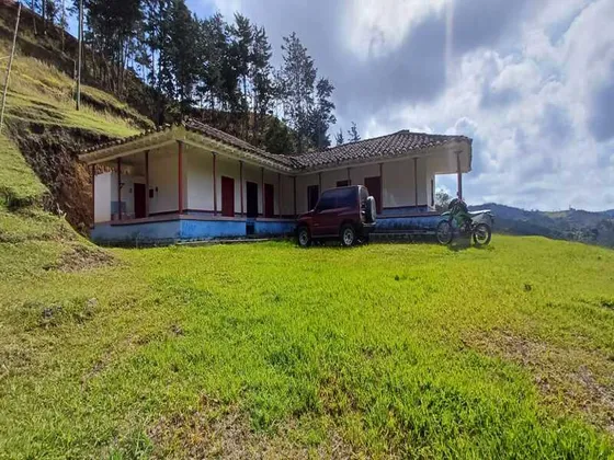  Finca En Venta Ubicada En Guarne Sector Yolombal (26832).