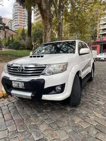 Toyota Hilux Sw4 3.0 Srv Cuero I 171cv 4x4 5at