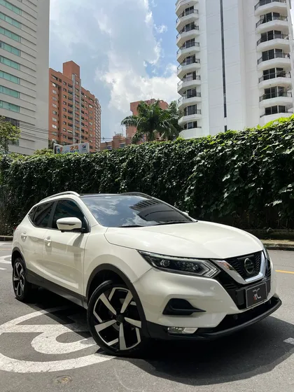 Nissan Qashqai 2.0 Exclusive 142 Hp