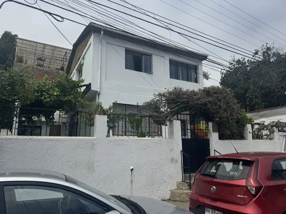 Casa Grande De Dos Pisos A Cuadras Del Mall De Viña
