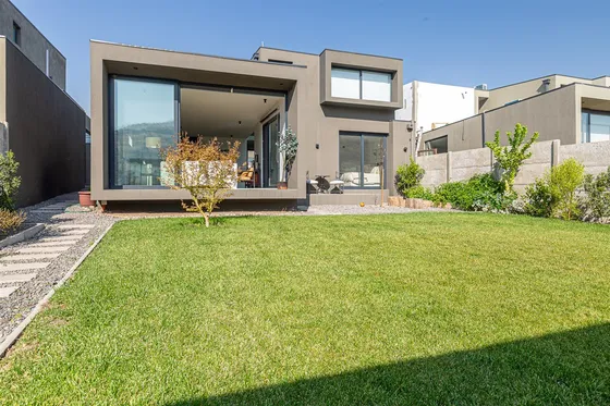 Casa En Venta De 3 Dorm. En Piedra Roja
