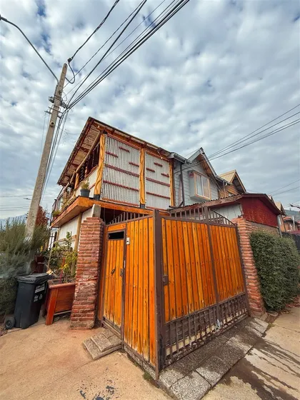 Casa Ampliada Con Terraza 2d/1b Puente Alto