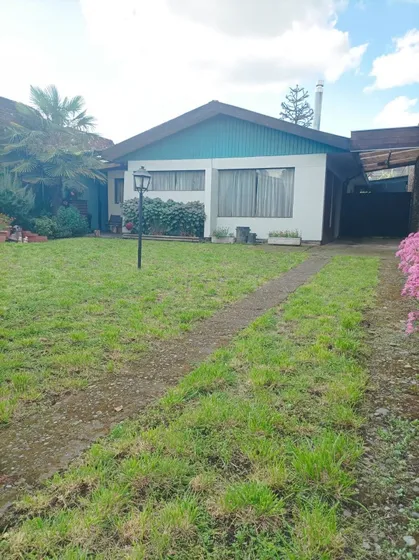 ¡espaciosa Casa En Temuco Con 4 Hab Y 3 Baños!
