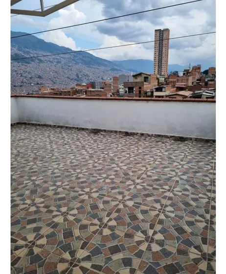 Vendo Apartamento Duplex En Cabañas-bello-parte Media-calle Amplia