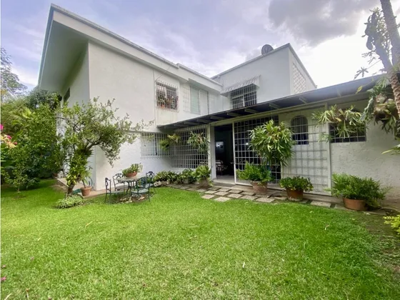 Se Alquila Casa 300m² 4h+1s/3b+1s/3e La Floresta