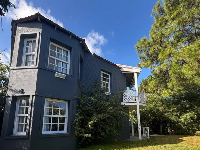Casa Con Piscina Cerrada Climatizada - La Barra