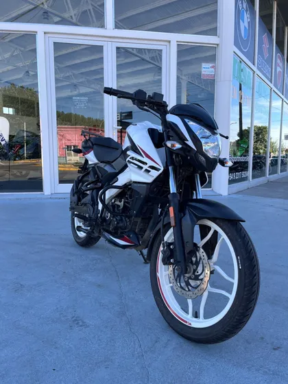 Bajaj Rouser Ns 160