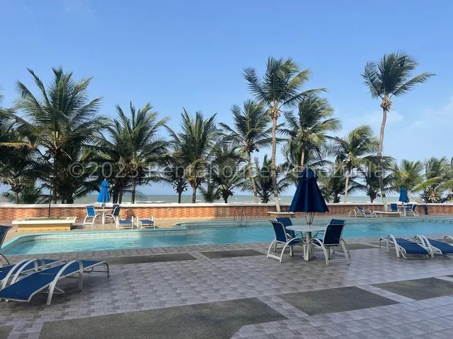  *jl/ Espectacular Apartamento A Orilla De Playa En Venta. Falcon, Tucacas  , Venezuela,  # 25-7318/  62 M² 