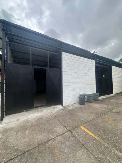 Galpon En Alquiler Ubicado En El Barrio-colón San Cristóbal