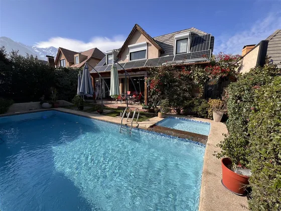 Casa Autosustentable En Alto Macul 4d/3b En Condominio
