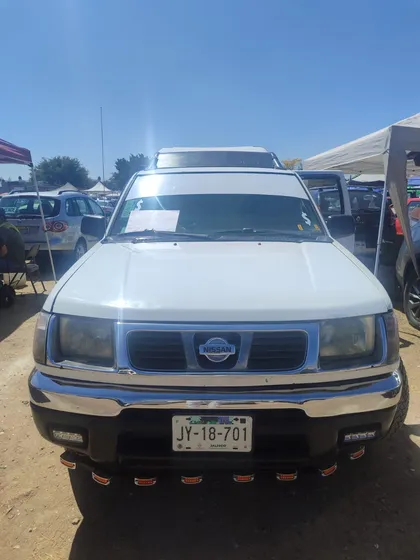 Nissan Frontier 3.3l Xe 4x2 At
