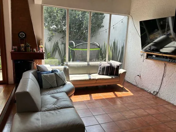 Venta De Increíble Casa En Bosques De Tarango, Avenida Centenario