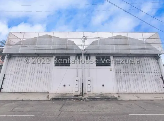 Elim Ojeda Vende Complejo De 4 Galpones De 1980mts2. Cada Uno Ubicados En El Centro Barquisimeto,lara