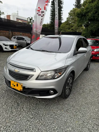 Chevrolet Onix 1.4 Lt