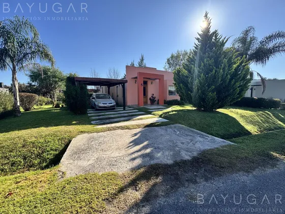 Venta Casa En Barrio Manzanares Chico - Lote De 612 M2