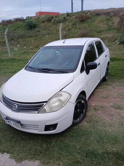 Nissan Tiida 1.6 Drive Sedan Mt