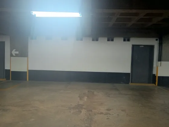 Depósito En Alquiler Ubicado En La Av Principal Los Cortijos