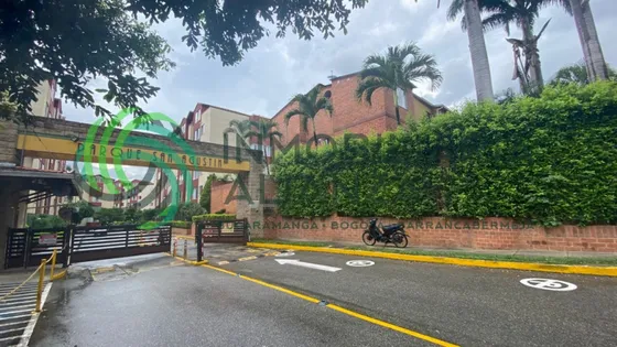 Apartamento En Arriendo En Cañaveral. Cod A12313