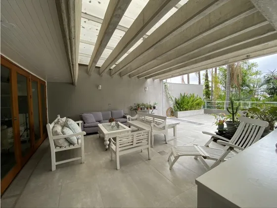 Se Vende Apartamento Chulavista 346 M² 3h+2s/5b+s/3pe