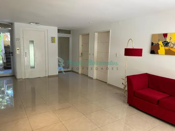 Vendo Departamento En Pinamar Centro  Jason 1482  Con Cochera 