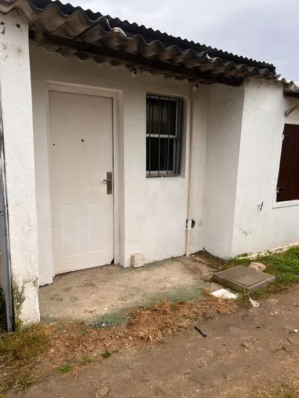 Apartamento De 2 Dormitorios. Proximo Al Shopping Costa Urbana. 