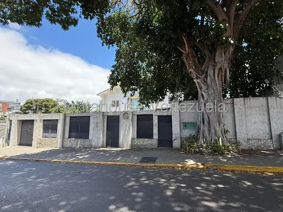 Casa De Dos Niveles En Venta Altamira Abm