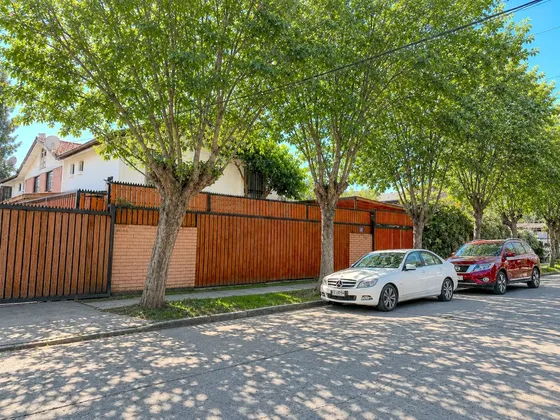 Casa Condominio La Reina Baja | Piscina Temperada Y Quincho