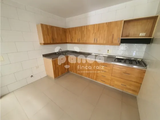 Local En Alquiler En Envigado - Bucarest