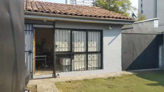 Casa Esquina Uso Comercial, 3 Dormitorio 2 Baños La Florida