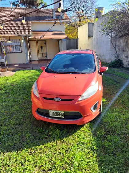 Ford Fiesta Kinetic 1.6 Design 120cv Titanium