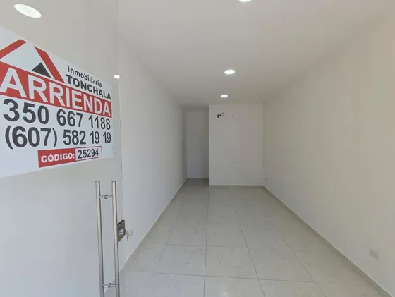 Local En Arriendo En San Miguel. Cod A25294