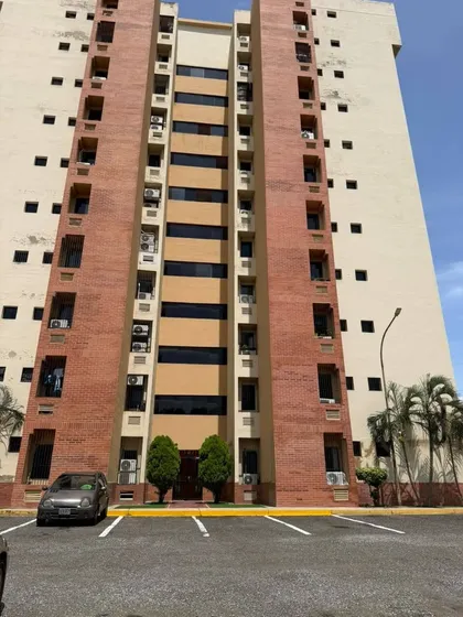 Wc Apartamento En Venta En Los Guayos Carabobo C339804