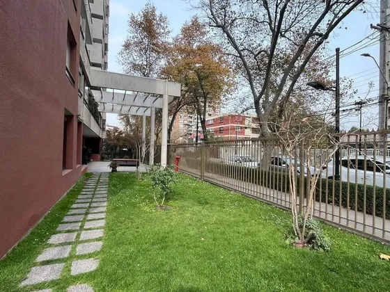 En Arriendo 2 Dormitorios Calle Tehualda
