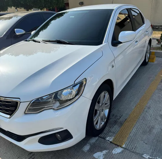 Peugeot 301 1.6 Allure Diésel