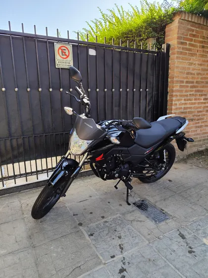 Honda Twister Cb125f - Como Nueva 1000km Negra