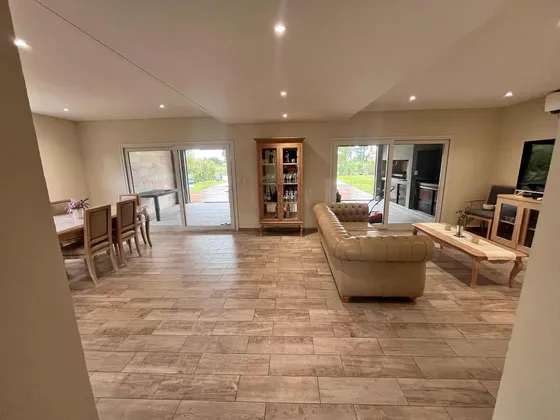 Casa En Venta - 3 Dormitorios 3 Baños - 873mts2 - San Vicente