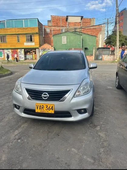 Nissan Versa 1.6 Advance