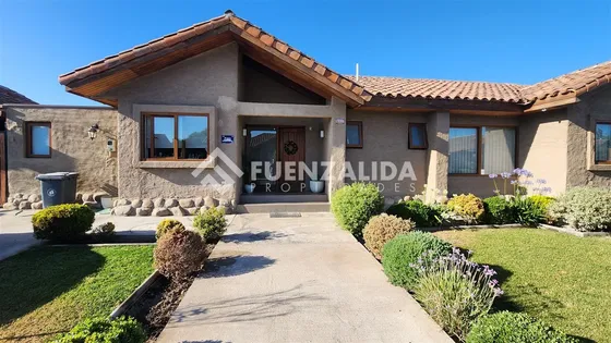 Casa En Condominio Bosques De Chena 5 Dorm. En Maipú